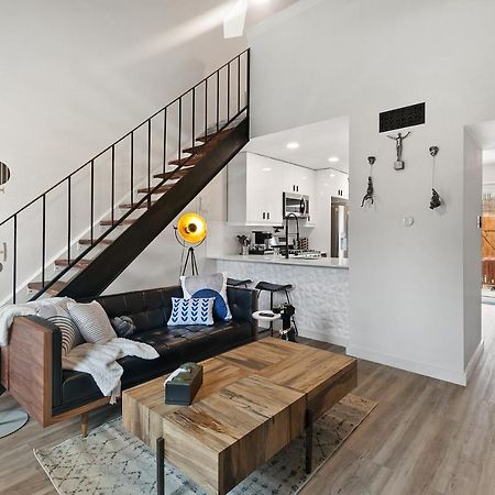 Apartament Contemporary Couples Getaway Near Austin Favorites - Loft 21 Zewnętrze zdjęcie