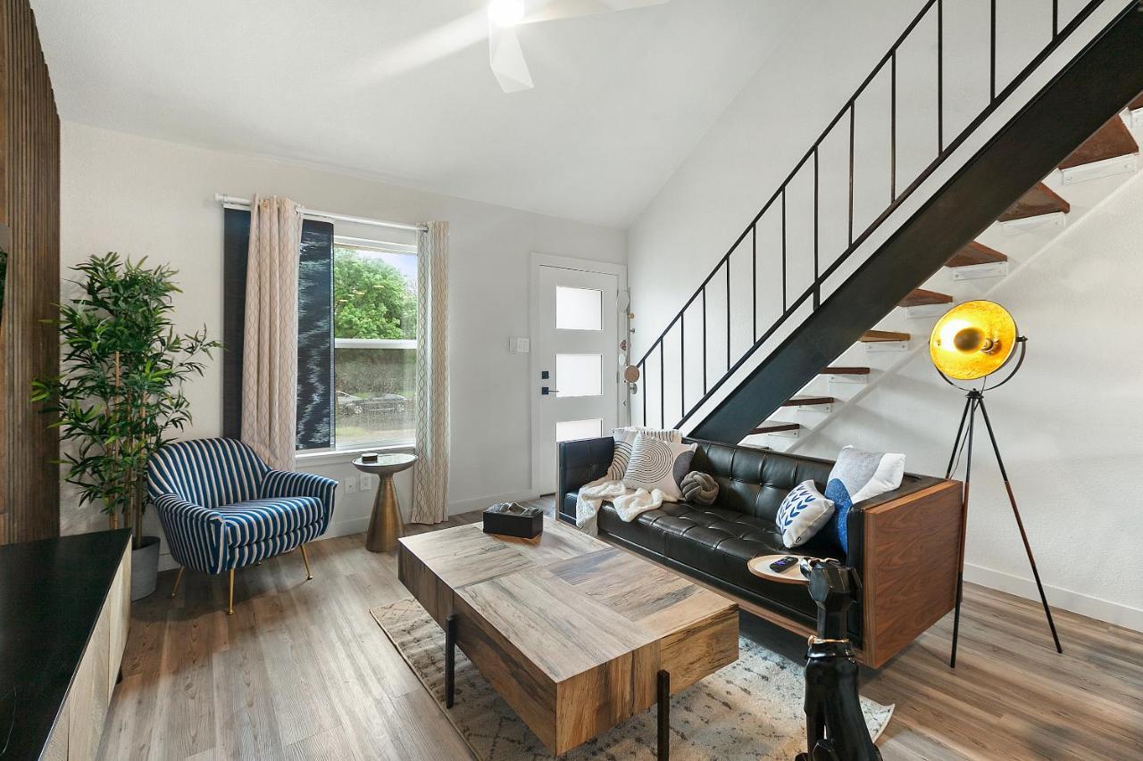 Apartament Contemporary Couples Getaway Near Austin Favorites - Loft 21 Zewnętrze zdjęcie