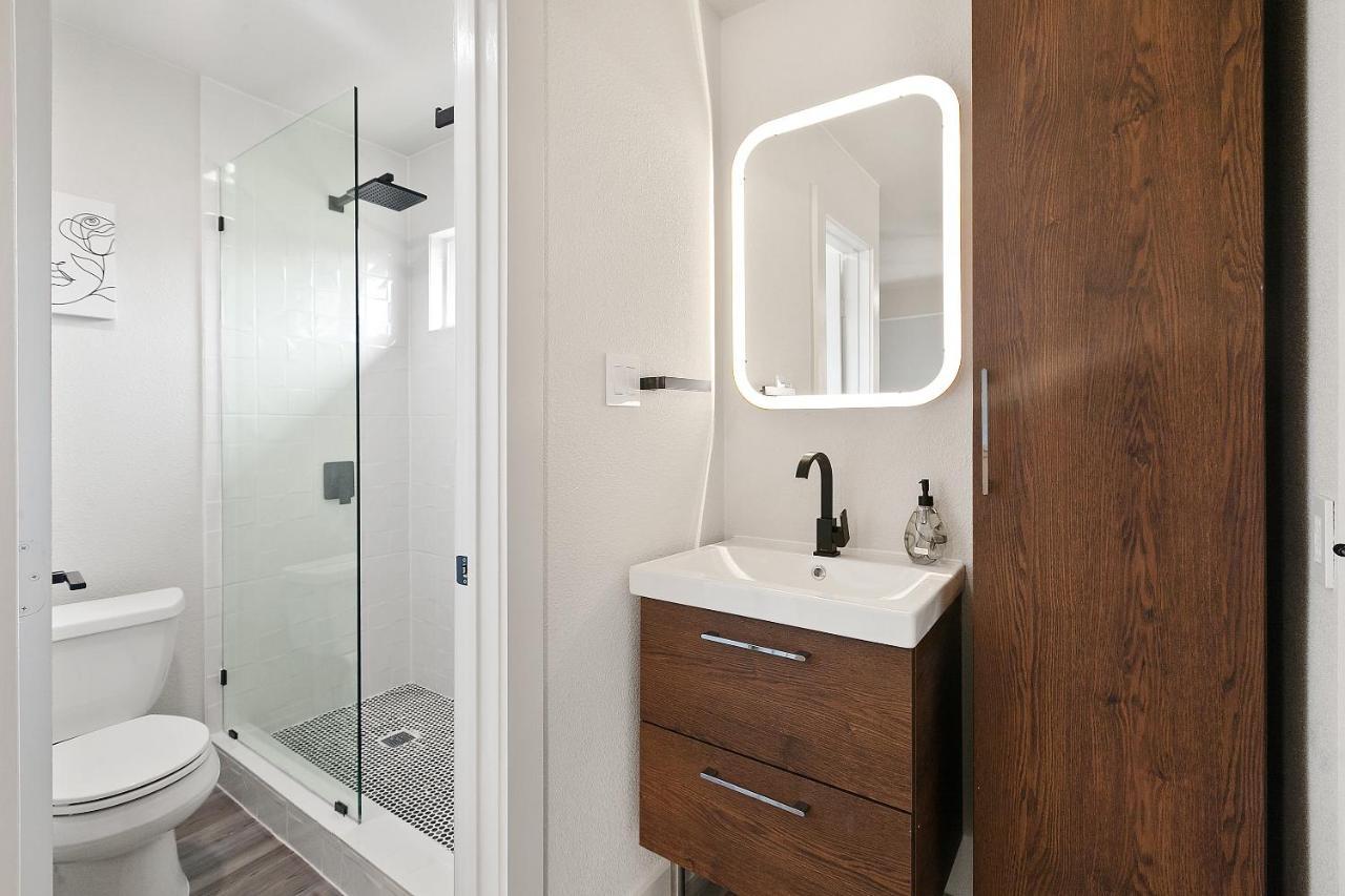 Apartament Contemporary Couples Getaway Near Austin Favorites - Loft 21 Zewnętrze zdjęcie