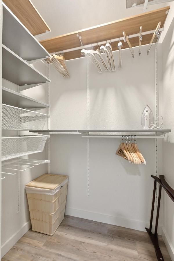 Apartament Contemporary Couples Getaway Near Austin Favorites - Loft 21 Zewnętrze zdjęcie